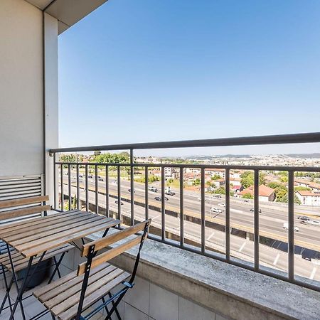 Dragon Stadium Studio W Balcony By Lovelystay Porto Luaran gambar