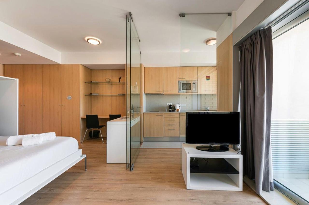 Dragon Stadium Studio W Balcony By Lovelystay Porto Luaran gambar